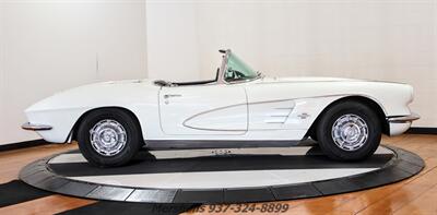 1961 Chevrolet Corvette   - Photo 8 - Springfield, OH 45503