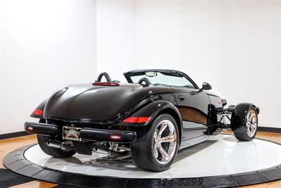 2000 Plymouth Prowler   - Photo 9 - Springfield, OH 45503