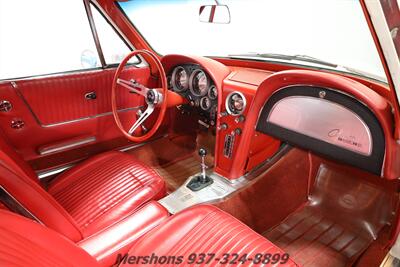 1963 Chevrolet Corvette   - Photo 12 - Springfield, OH 45503