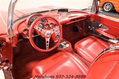 1961 Chevrolet Corvette   - Photo 2 - Springfield, OH 45503