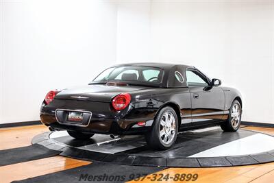 2004 Ford Thunderbird Deluxe   - Photo 13 - Springfield, OH 45503