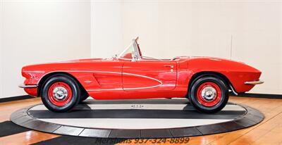 1961 Chevrolet Corvette   - Photo 5 - Springfield, OH 45503