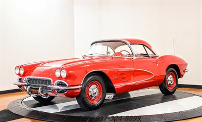 1961 Chevrolet Corvette   - Photo 12 - Springfield, OH 45503