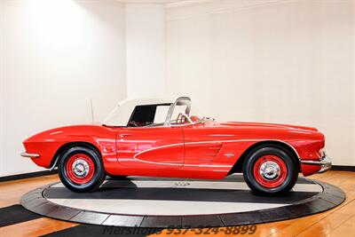 1961 Chevrolet Corvette   - Photo 17 - Springfield, OH 45503