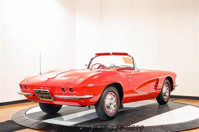 1961 Chevrolet Corvette   - Photo 8 - Springfield, OH 45503