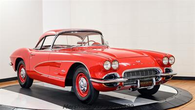 1961 Chevrolet Corvette   - Photo 15 - Springfield, OH 45503