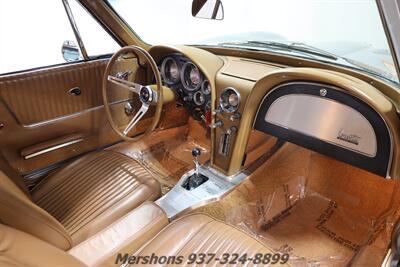 1963 Chevrolet Corvette   - Photo 10 - Springfield, OH 45503