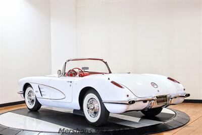 1960 Chevrolet Corvette   - Photo 5 - Springfield, OH 45503