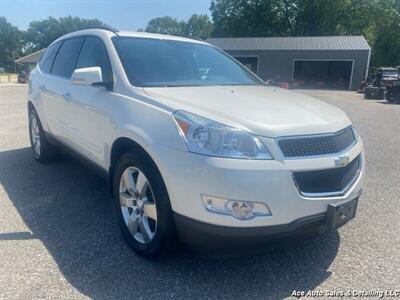 2011 Chevrolet Traverse LT   - Photo 3 - Salem, IL 62881