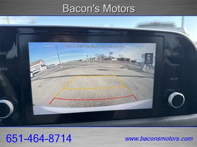 2021 Hyundai Sonata SEL   - Photo 21 - Forest Lake, MN 55025