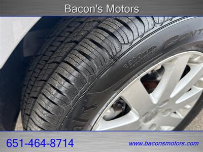 2016 Chrysler Town & Country Touring   - Photo 9 - Forest Lake, MN 55025