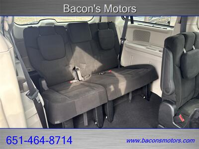 2016 Chrysler Town & Country Touring   - Photo 16 - Forest Lake, MN 55025