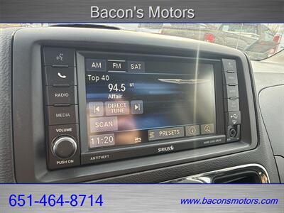 2016 Chrysler Town & Country Touring   - Photo 22 - Forest Lake, MN 55025