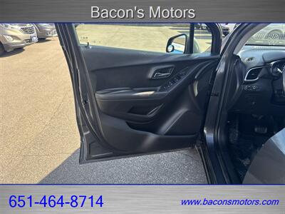2018 Chevrolet Trax LT - Photo 9 - Forest Lake, MN 55025