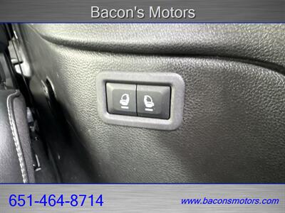 2024 Jeep Wagoneer L Series II   - Photo 19 - Forest Lake, MN 55025