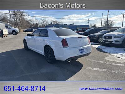 2020 Chrysler 300 Series S   - Photo 7 - Forest Lake, MN 55025