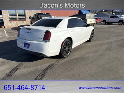 2020 Chrysler 300 Series S   - Photo 5 - Forest Lake, MN 55025