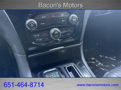 2020 Chrysler 300 Series S   - Photo 22 - Forest Lake, MN 55025
