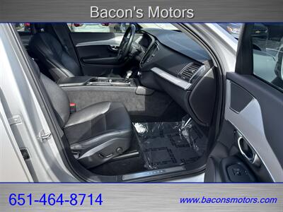 2022 Volvo XC90 T5 Momentum - Photo 17 - Forest Lake, MN 55025