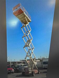 2006 JLG Industries 4069 LE Scissor Lift - Photo 12 - Mesa, AZ 85201