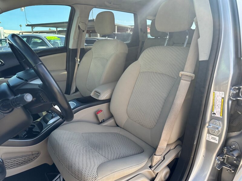 2019 Dodge Journey SE photo