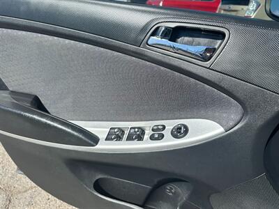 2013 Hyundai ACCENT SE  Hatch Back - Photo 8 - Mesa, AZ 85201