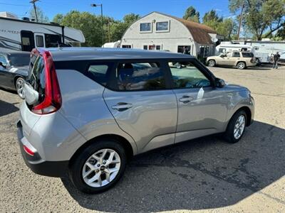 2022 Kia Soul LX   - Photo 4 - Prescott, AZ 86301