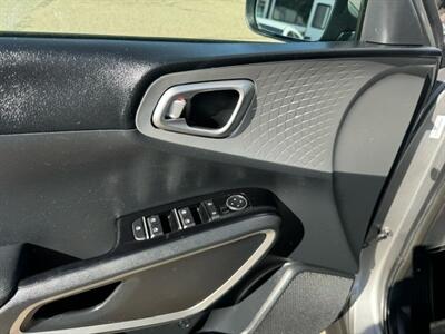 2022 Kia Soul LX   - Photo 14 - Prescott, AZ 86301