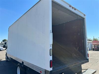 2015 Ford E-350 SD  17' Box - Photo 4 - Mesa, AZ 85201