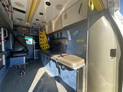 2014 Ford E-350 SD   - Photo 12 - Mesa, AZ 85201