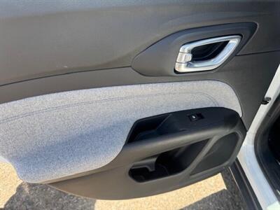 2024 Jeep Compass Latitude  AWD - Photo 17 - Prescott, AZ 86301