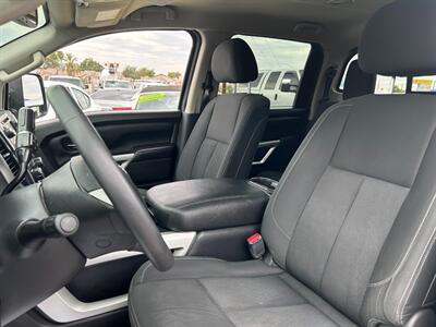 2017 Nissan Titan SV  Crew Cab - Photo 21 - Mesa, AZ 85201