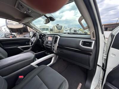 2017 Nissan Titan SV  Crew Cab - Photo 13 - Mesa, AZ 85201
