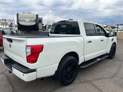 2017 Nissan Titan SV  Crew Cab - Photo 5 - Mesa, AZ 85201