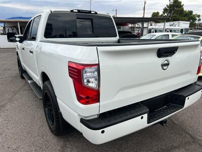 2017 Nissan Titan SV  Crew Cab - Photo 7 - Mesa, AZ 85201