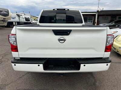 2017 Nissan Titan SV  Crew Cab - Photo 6 - Mesa, AZ 85201