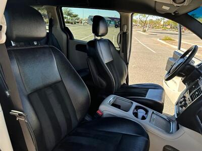 2017 Dodge Grand Caravan SXT   - Photo 9 - Prescott, AZ 86301