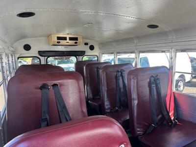 2004 Chevrolet Express Cutaway 3500 PASSENGER BUS - LOW MILES - Photo 35 - Prescott, AZ 86301