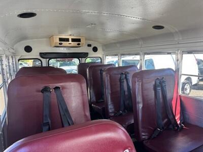 2004 Chevrolet Express Cutaway 3500 PASSENGER BUS - LOW MILES - Photo 15 - Prescott, AZ 86301