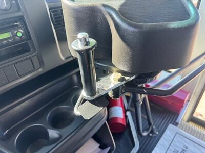 2004 Chevrolet Express Cutaway 3500 PASSENGER BUS - LOW MILES - Photo 34 - Prescott, AZ 86301