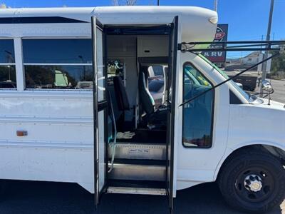 2004 Chevrolet Express Cutaway 3500 PASSENGER BUS - LOW MILES - Photo 27 - Prescott, AZ 86301