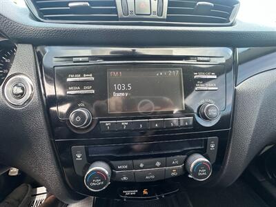 2017 Nissan Rogue Sport SV   - Photo 17 - Mesa, AZ 85201