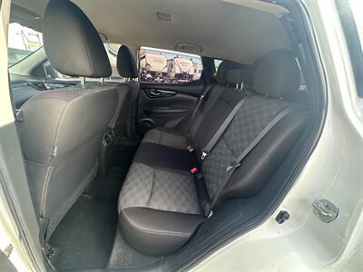 2017 Nissan Rogue Sport SV   - Photo 11 - Mesa, AZ 85201