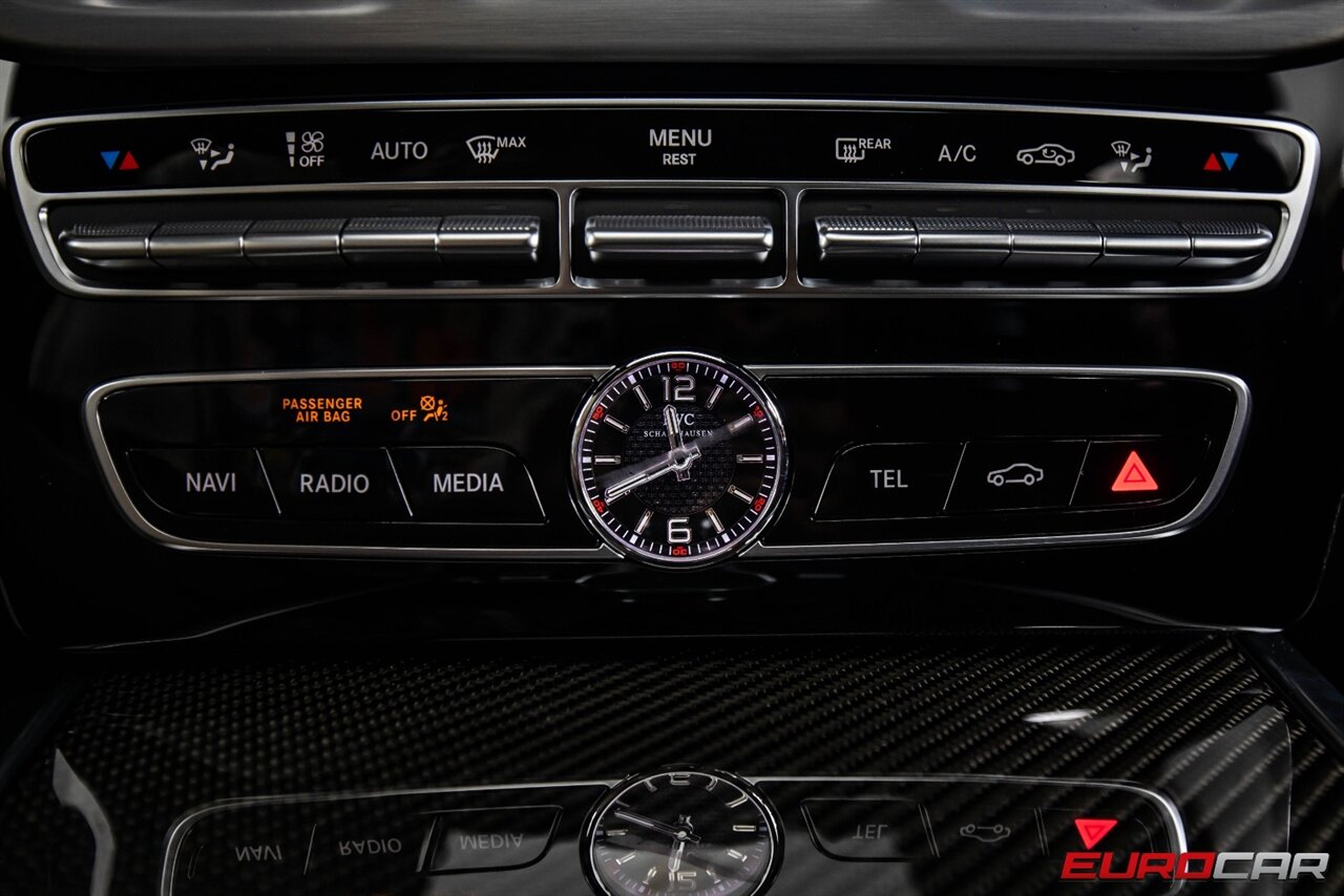 2024 Mercedes-Benz AMG G 63  *EXCLUSIVE INTERIOR PACKAGE PLUS * AMG CARBON FIBER* - Photo 19 - Costa Mesa, CA 92626