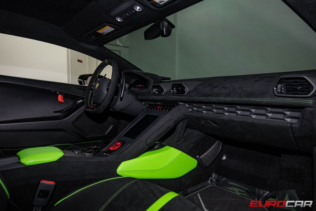 2022 Lamborghini Huracan STO  *HUGE CARBON OPTIONS * REAR WING* - Photo 13 - Costa Mesa, CA 92626