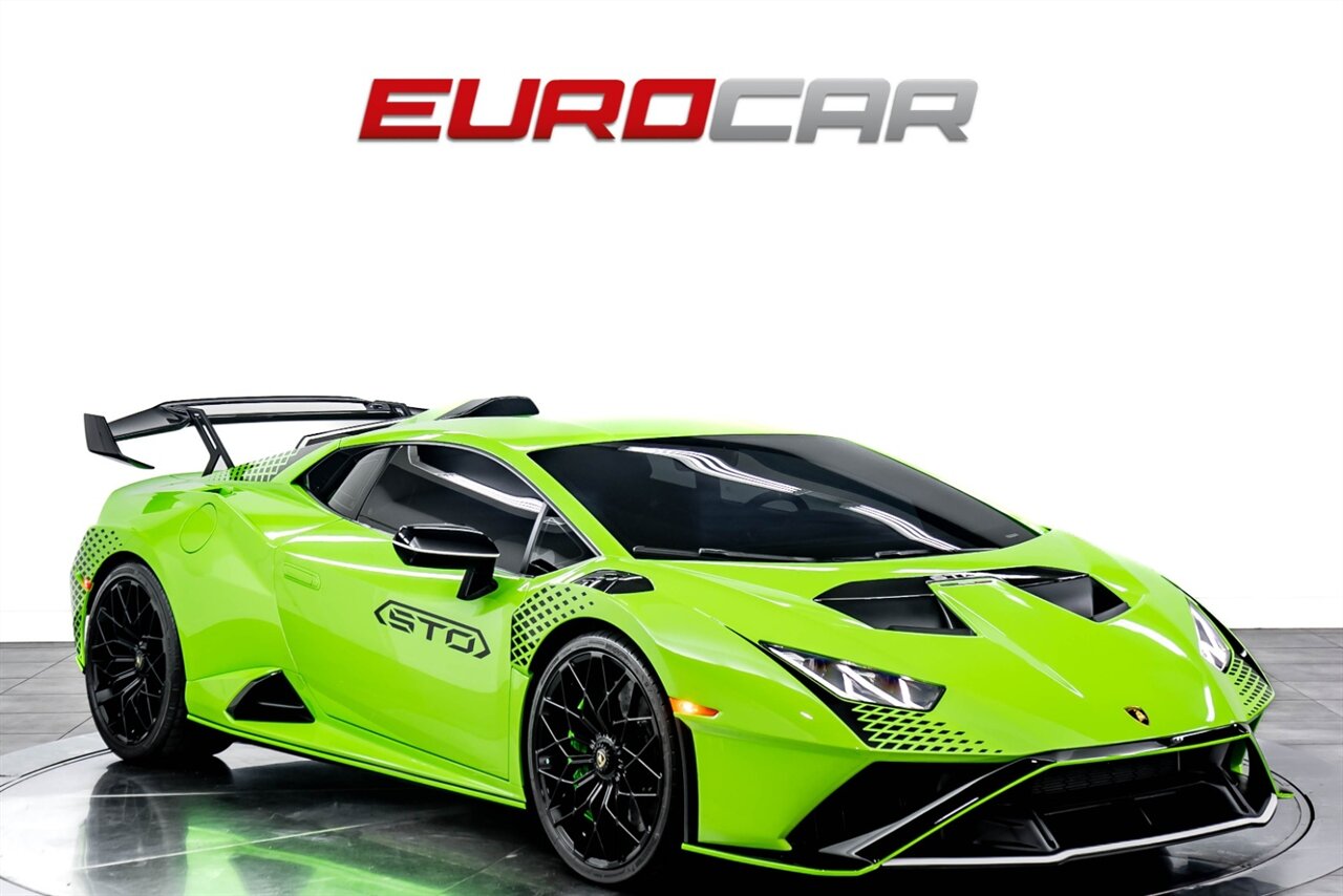 2022 Lamborghini Huracan STO  *HUGE CARBON OPTIONS * REAR WING* - Photo 7 - Costa Mesa, CA 92626