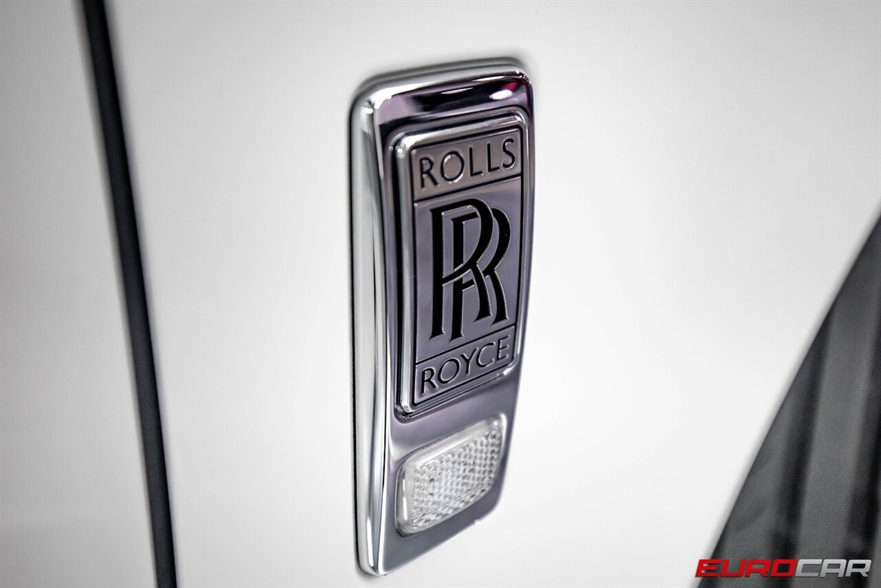 2023 Rolls-Royce Cullinan  *NEW 24 " MANSORY STYLE WHEELS "* STARLIGHT HEALDINER * REAR ENTERTAINMENT* - Photo 34 - Costa Mesa, CA 92626