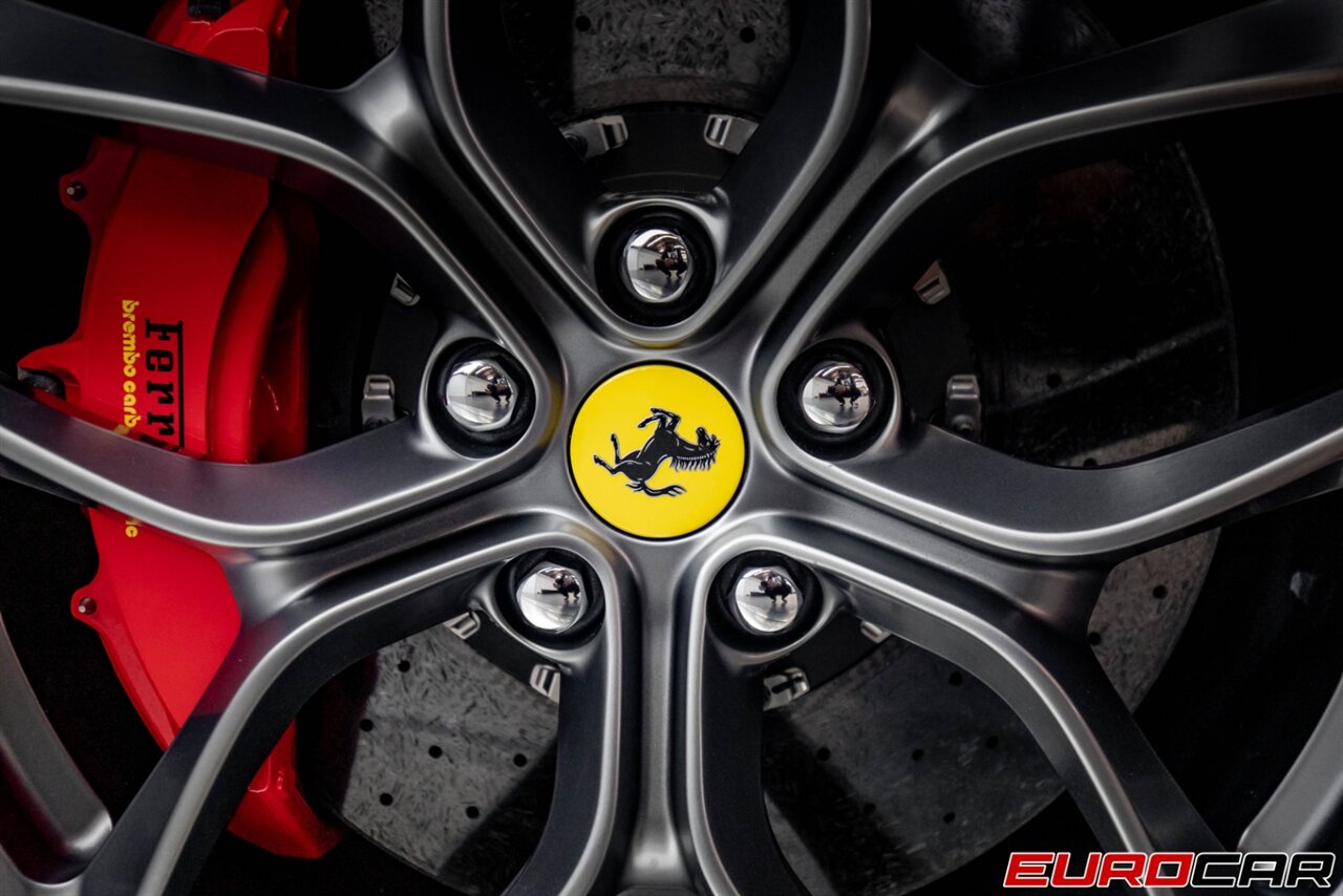 2019 Ferrari GTC4Lusso  *CARBON FIBER STEERING WHEEL * IMMACULATE CONDITION* - Photo 36 - Costa Mesa, CA 92626