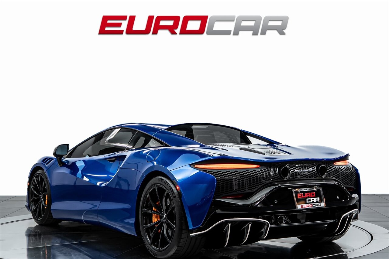 2023 McLaren Artura - Photo 3 - Costa Mesa, CA 92626