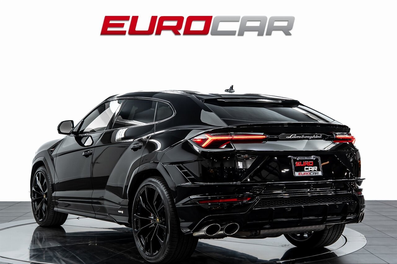 2024 Lamborghini Urus S *PANORAMIC SUNROOF * IMMACULATE CONDITION* - Photo 3 - Costa Mesa, CA 92626